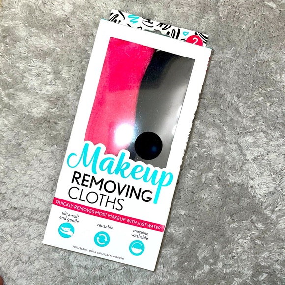 Makeup Nwt Makeup Remover Cloths Poshmark